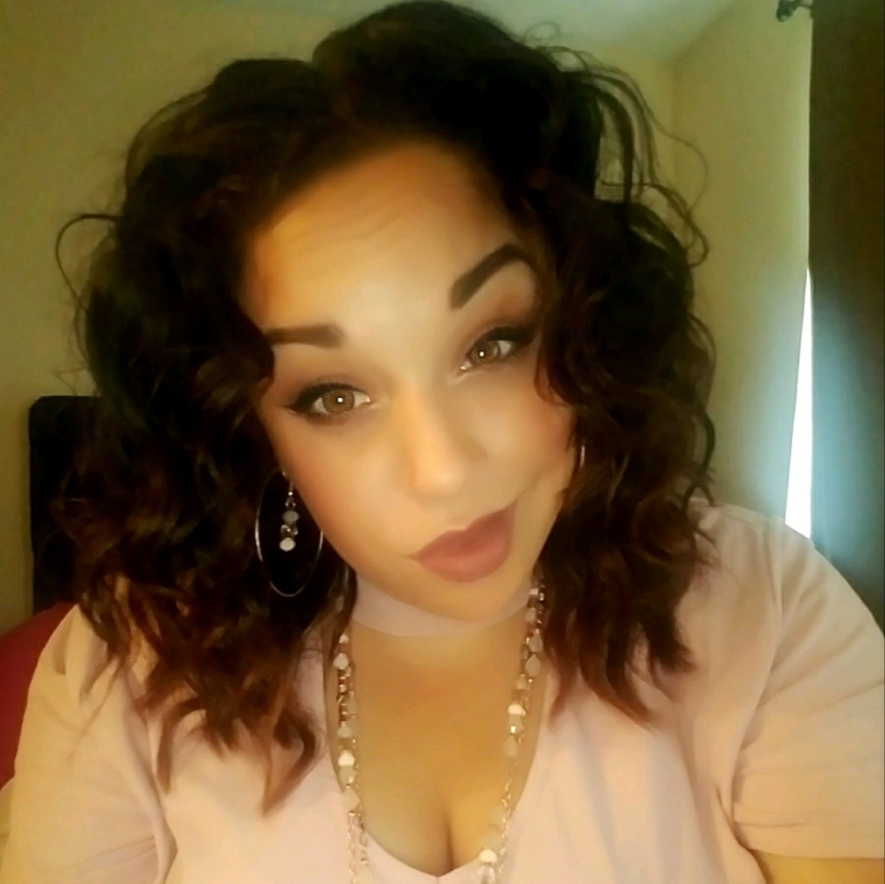 Meet your Posher, Jasmine